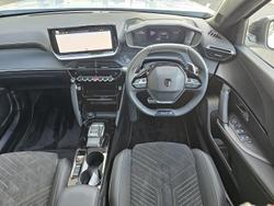 2025 Peugeot 2008 GT Hybrid