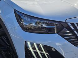 2025 Peugeot 2008 GT Hybrid