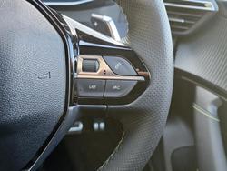 2025 Peugeot 2008 GT Hybrid