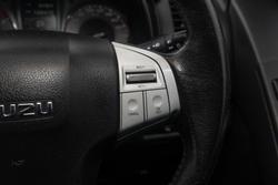 2015 Isuzu
                MU-X LS-T