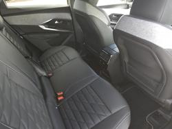 2025 Peugeot 3008 GT Premium Hybrid P64 MY25 Okenite White