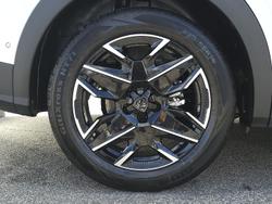 2025 Peugeot 3008 GT Premium Hybrid P64 MY25 Okenite White