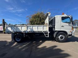 2006 Hino Gh WHITE
