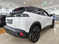 2025 Peugeot 2008 GT Hybrid