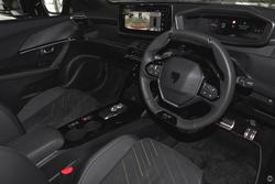2025 Peugeot 2008 GT Hybrid