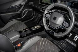 2025 Peugeot 2008 GT Hybrid P24 MY25 Nera Black