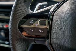 2025 Peugeot 2008 GT Hybrid