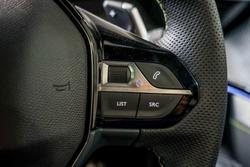 2025 Peugeot 2008 GT Hybrid