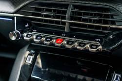 2025 Peugeot 2008 GT Hybrid