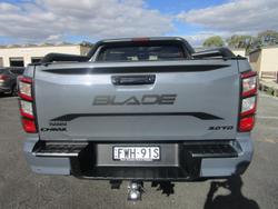2025 Isuzu D-MAX BLADE