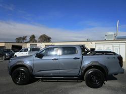 2025 Isuzu D-MAX BLADE