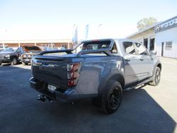 2025 Isuzu D-MAX BLADE