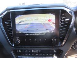 2025 Isuzu D-MAX BLADE