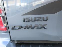 2025 Isuzu D-MAX BLADE