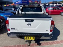 2015 Nissan
                Navara RX
