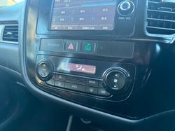 2013 Mitsubishi
Outlander ES
