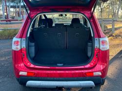 2013 Mitsubishi
Outlander ES