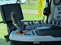 2015 New Holland Cr9.90