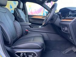 2022 Jeep
Grand Cherokee L Summit Reserve