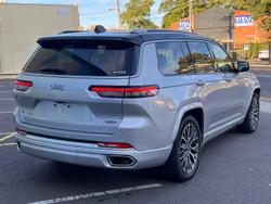 2022 Jeep
Grand Cherokee L Summit Reserve
