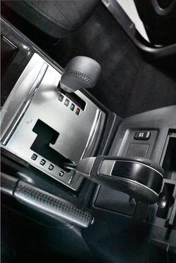 2017 Mitsubishi
Pajero GLX