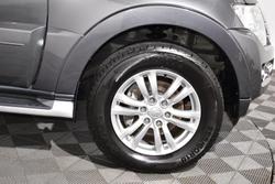 2017 Mitsubishi
Pajero GLX