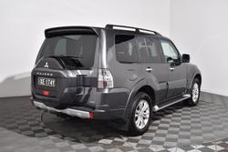 2017 Mitsubishi
Pajero GLX