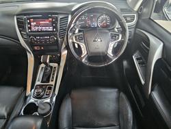 2016 Mitsubishi
Pajero Sport Exceed