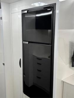 2021 Zone RV SUMMIT Black
