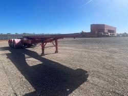 2010 Maxitrans Retractable Triaxle Skel Lead Trailer