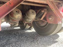 2010 Maxitrans Retractable Triaxle Skel Lead Trailer