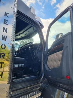 2024 Kenworth T610sar SAR