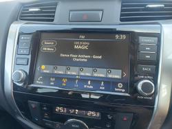 2025 Nissan Navara ST-X