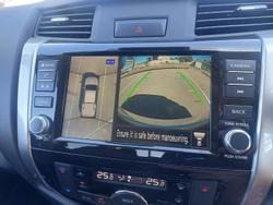 2025 Nissan Navara ST-X