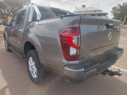 2024 Nissan Navara ST