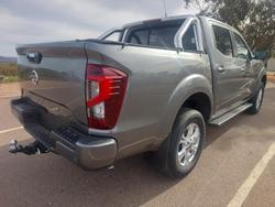 2024 Nissan
Navara ST