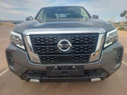 2024 Nissan Navara ST