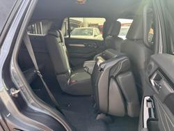 2025 Isuzu MU-X LS-T