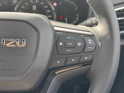 2025 Isuzu MU-X LS-T