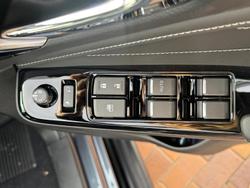 2025 Isuzu MU-X LS-T