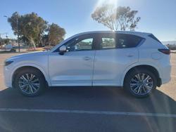 2022 Mazda
CX-5 G35 Akera