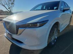2022 Mazda
CX-5 G35 Akera