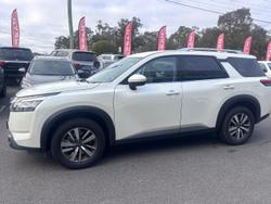 2024 Nissan Pathfinder Ti