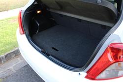 2012 Toyota Yaris YR NCP130R Glacier White