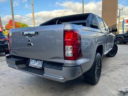 2025 Mitsubishi
Triton GLX-R