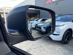 2025 Mitsubishi
Triton GLX-R