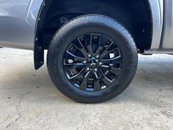 2025 Mitsubishi
Triton GLX-R