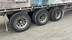 2014 Maxi Trans 24P Straight Curtain Sider White