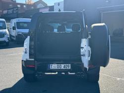2025 Land Rover Defender 110 P525 V8 L663 MY25.5 AWD Fuji White