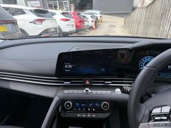 2025 Hyundai
                i30 Elite Hybrid